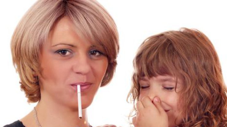 Курящие родители повоцируют детей попробовать сигареты