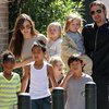 Брэд Питт и Анджелина Джоли усыновят ребенка из Сирии