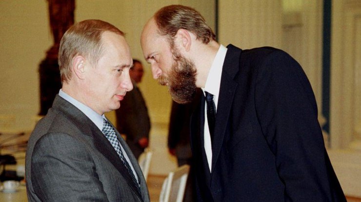 Пугачева называли "банкиром Путина"