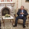 Путин на встрече с премьером Израиля нервно дергал ногами (видео)
