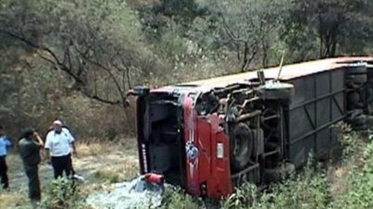 В Мексике разбился автобус со студентами
