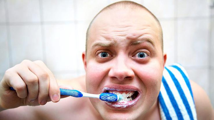 Россияне будут выдавливать зубную пасту специальным шприцом