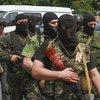 В Донецке "парламент ДНР" окружила бронетехника и автоматчики