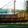 В Донецке корабль на Кальмиусе порезали на металлолом (фото)