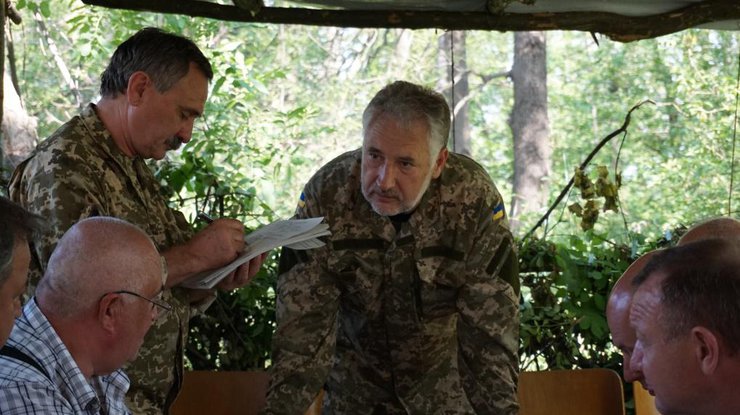 Жебривский рассказал о контрабанде в Донецкой области.