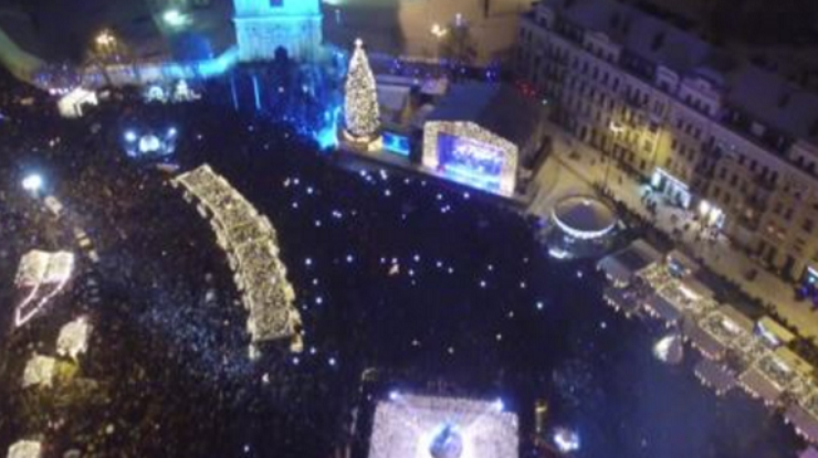 Празднования в Киеве собрали тысячи людей