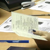 Власників ID-карток змушують носити папірець з персональними даними