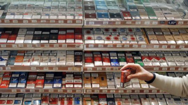 Сигареты действительно исчезли с прилавков туркменских магазинов