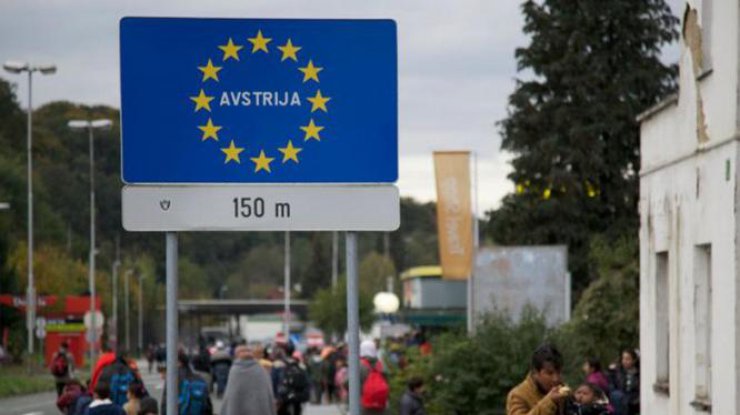 Австрия остановила действие Шенгена из-за беженцев