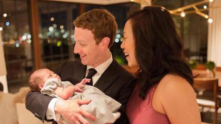 Марк Цукерберг поделился праздничным фото в кругу семьи