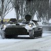 Под Луганск стянули танки и "Гвоздики"
