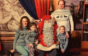 Виктор Бронюк отдохнул в Лапландии с семьей
