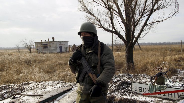 Боевики обстреливают украинских солдат