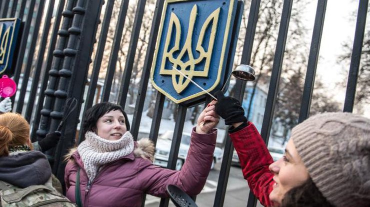 Женщины с дуршлагами маршировали по Киеву. Фото "Радио Свобода"