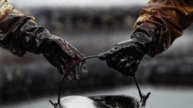 Цена на нефть продолжает расти. Фото dfs.ru