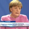 Меркель хотят засудить за открытие границ беженцам