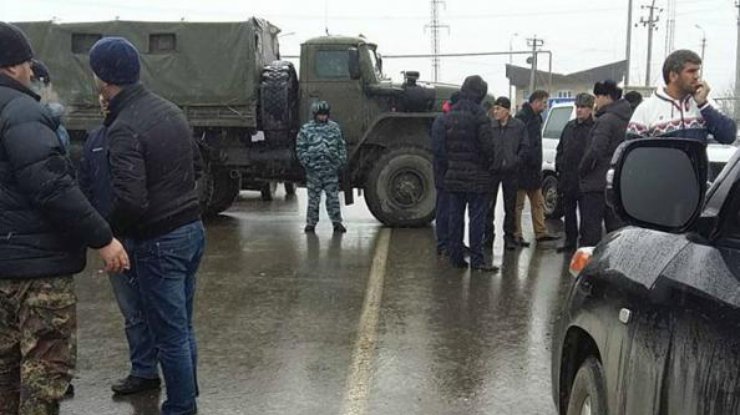 В России полиция сорвала автопробег в поддержку Путина (фото: "Черновик")