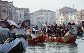 Венецианский карнавал 2016 начался в Италии. Фото EPA.EU