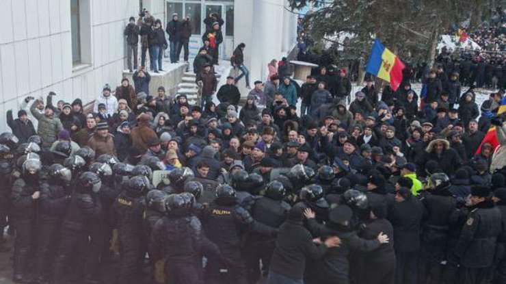 Премьер Молдовы отказался уходить в отставку