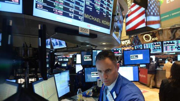 Индексы на фондовых рынках США начали снижаться