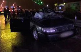 Вечером в среду грузовик столкнулся с "Ауди" на трассе Киев-Чоп