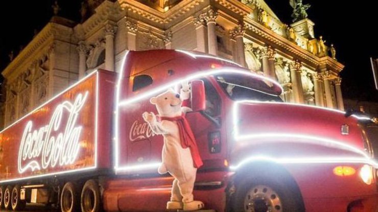 По Львову разъезжает легендарный грузовик из рекламы. Фото сообщества "Варта-1"