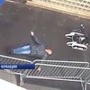 Во Франции террорист напал на полицейский участок