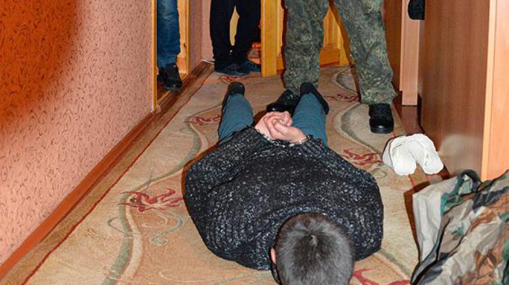 СБУ задержала сбежавшего с заложниками из-под конвоя преступника 