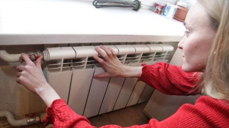В "Киевэнерго" рассказали, когда появится отопление в жилых домах