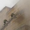 В Киеве на Андреевском спуске вспыхнуло старинное здание (фото)