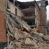 Под Киевом во время уроков рухнула школа (фото, видео)