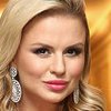 Мокрая Анна Семенович блеснула формами на пляже (фото)