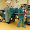В Австрии врачи пришили ноги попавшей в молотилку девушке