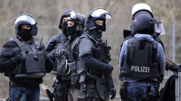 Стрельба в Баварии: экстремист ранил четверых полицейских (фото: chto-proishodit.ru)
