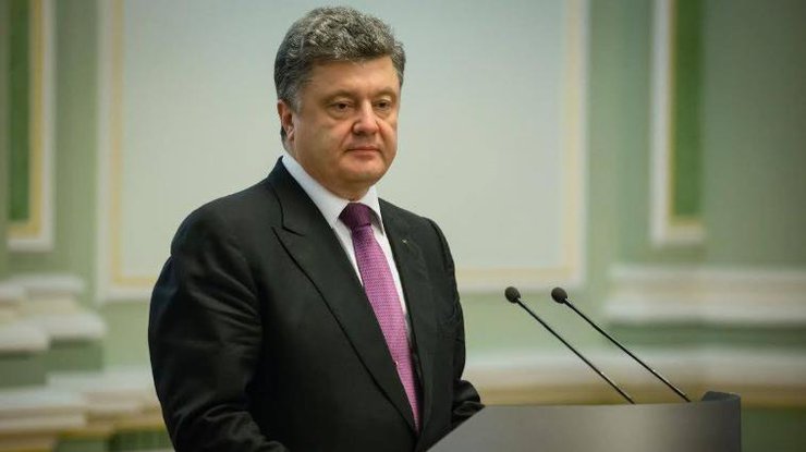 Порошенко поздравил учителей с праздником 