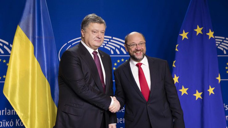 Порошенко и Шульц считают, что Соглашение об ассоциации Украина-ЕС должно быть ратифицировано немедленно