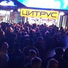 Киевляне штурмуют магазины ради iPhone 7 (фото, видео)