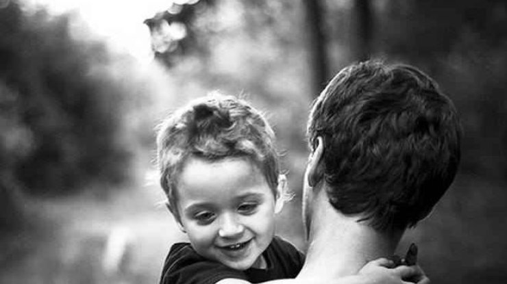 Мужчины со счастливым детством создают крепкие семьи – психологи (фото: kartinamira.info)
