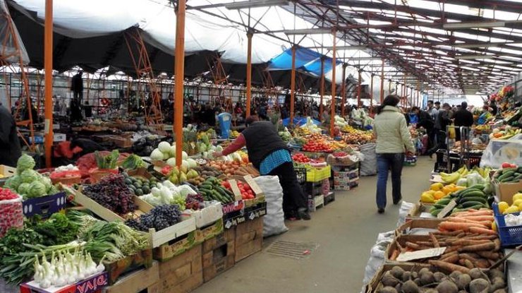 В Киеве подорожали овощи и фрукты