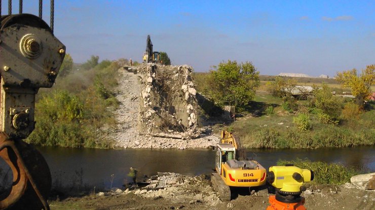 Жебривский пообещал отремонтировать несколько мостов на Донбассе