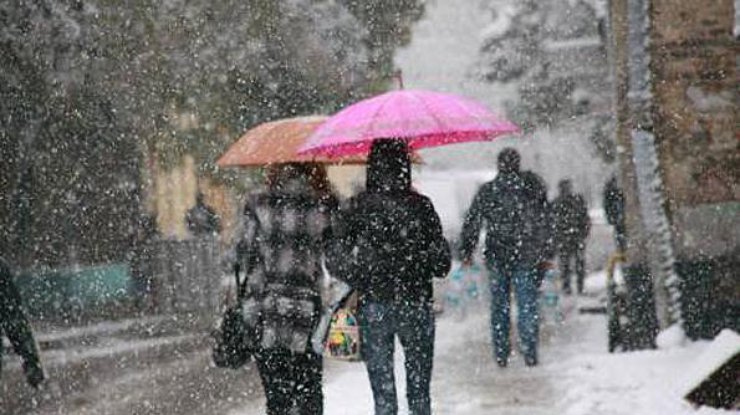 Погоду в Украине будет определять прохладная и влажная воздушная масса