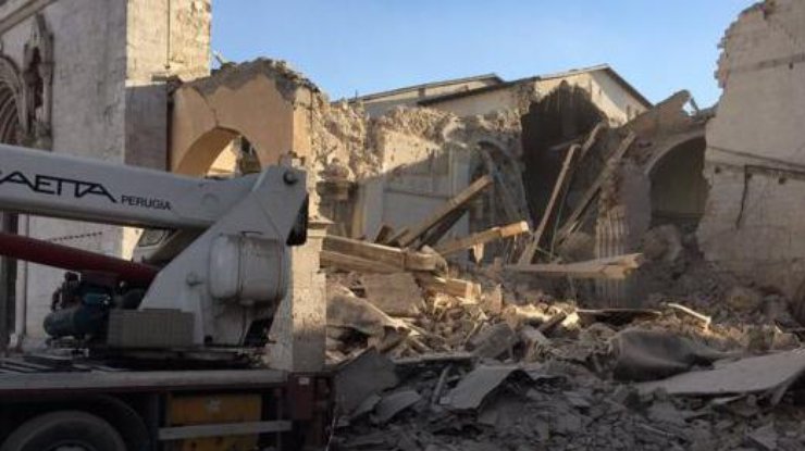 Последствия мощного землетрясения в Италии