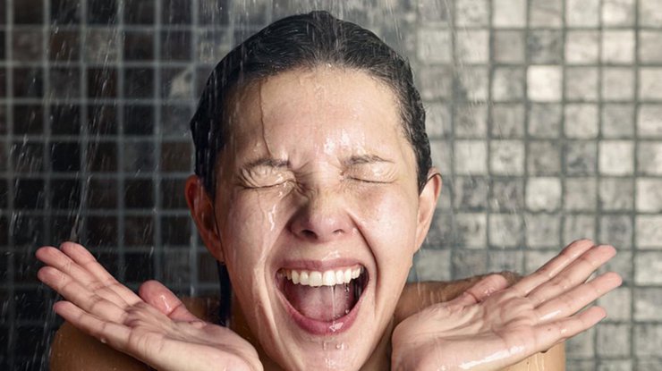 Ученые выяснили, как холодный душ влияет на здоровье