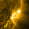 NASA зафиксировало экстренную вспышку на Солнце (видео)
