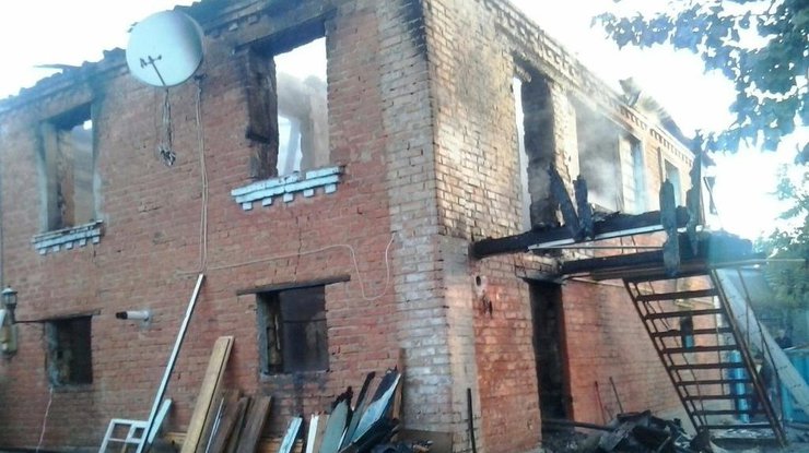 В масштабном пожаре под Киевом погибли два мальчика