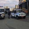 В Минске на посетителей ТЦ накинулись мужчины с бензопилой (фото)