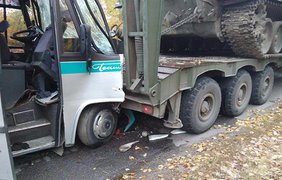  Страшное ДТП в Винницкой области: автобус врезался в тягач (фото: vn.npu.gov.ua)