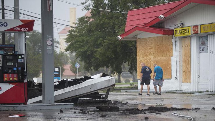 Ураган "Мэттью" достиг США: 10 человек погибли