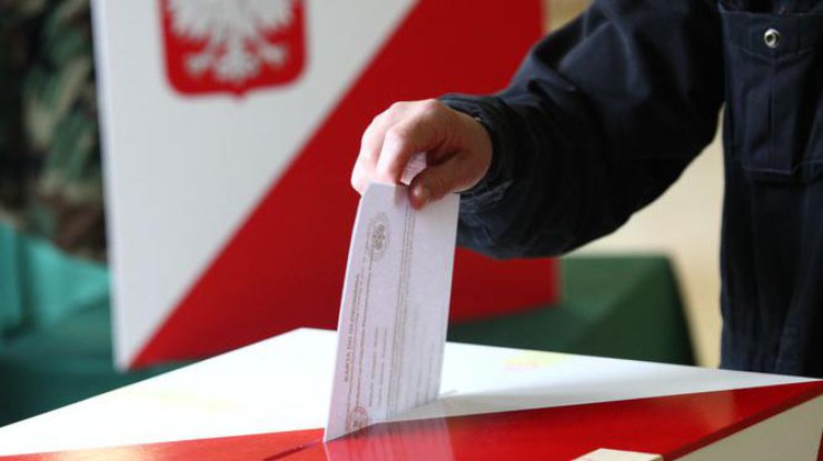 Выборы в Грузии: возле участка произошли стычки