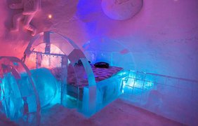  В Лапландии туристы могут переночевать в ледяном отеле (фото Vk) 